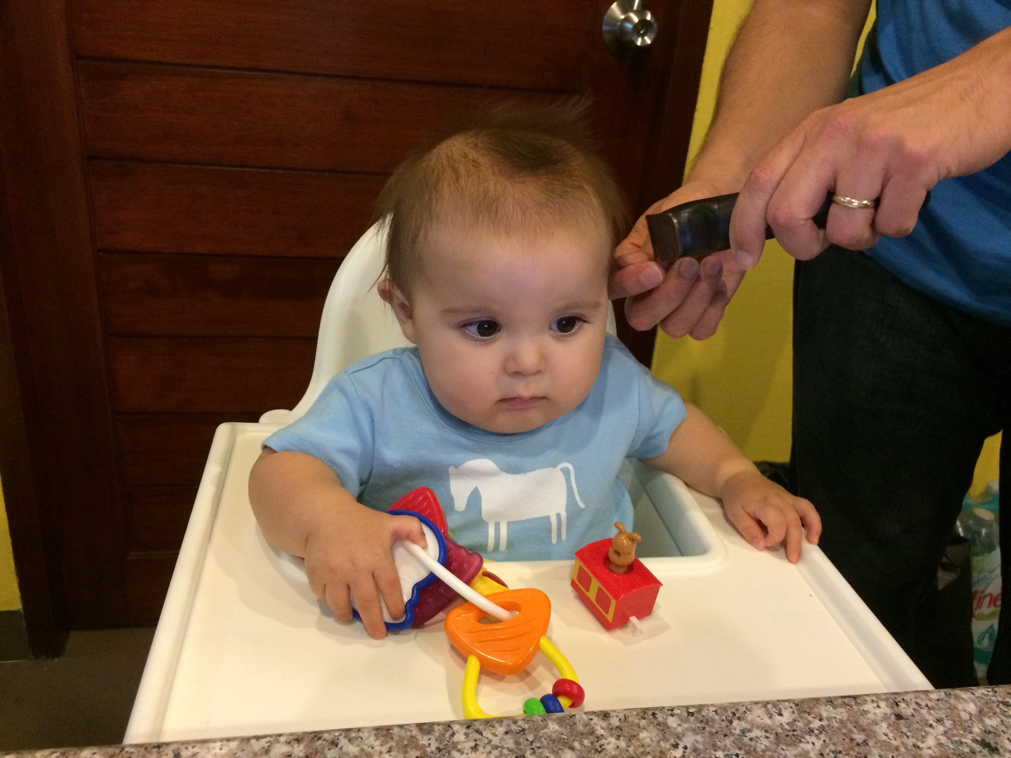 ９ヶ月の赤ちゃんの髪の切り方 ビデオ画像 Emi Io
